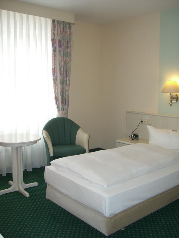 Arvena Reichsstadt Hotel Bad Windsheim Room photo